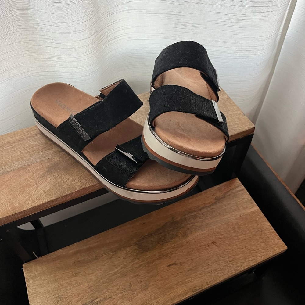 Vionic Black Double Strap Sandals